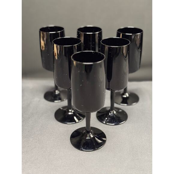 Set of 6 Vintage Hand-Blown Black Wine/Cocktail Glasses – 6" Tall - Picture 4 of 9